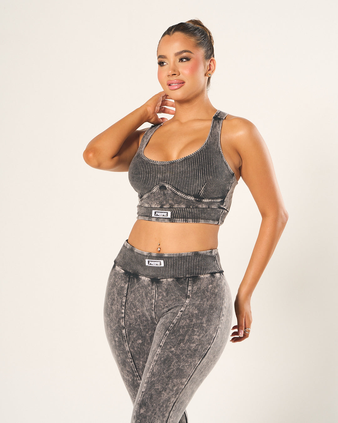 Gray Super Stretch Set with Shaping Effect and Color in Acid Wash